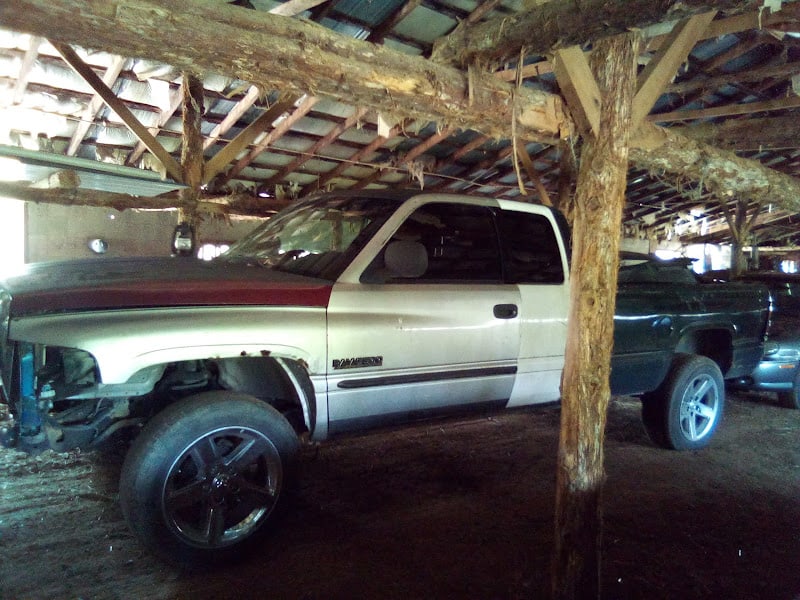 Green County Auto Salvage Junkyard at 692 Fry Ridge Rd