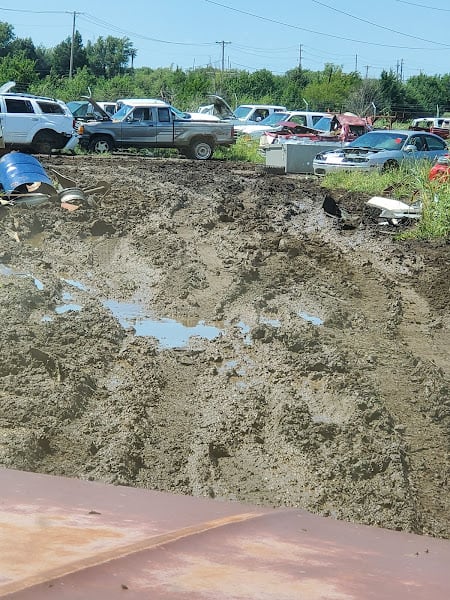 Metro Salvage & Recycling Recycling center at 4106 W Central Ave