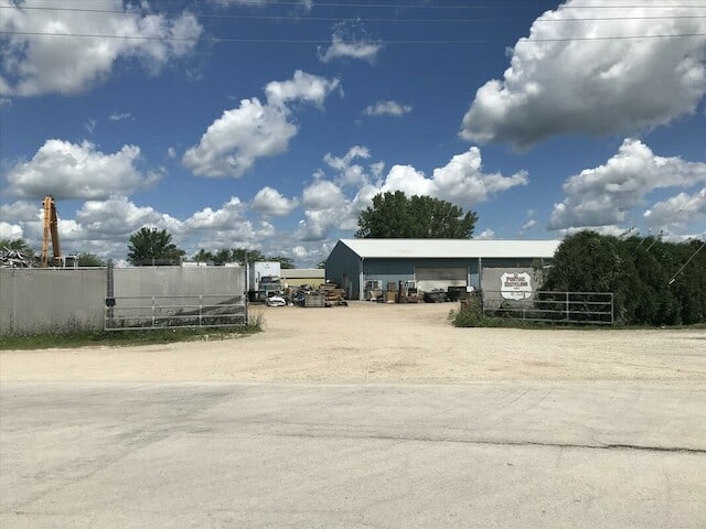 Pontiac Recycling Scrap metal dealer at 15355 E 1830 N Rd