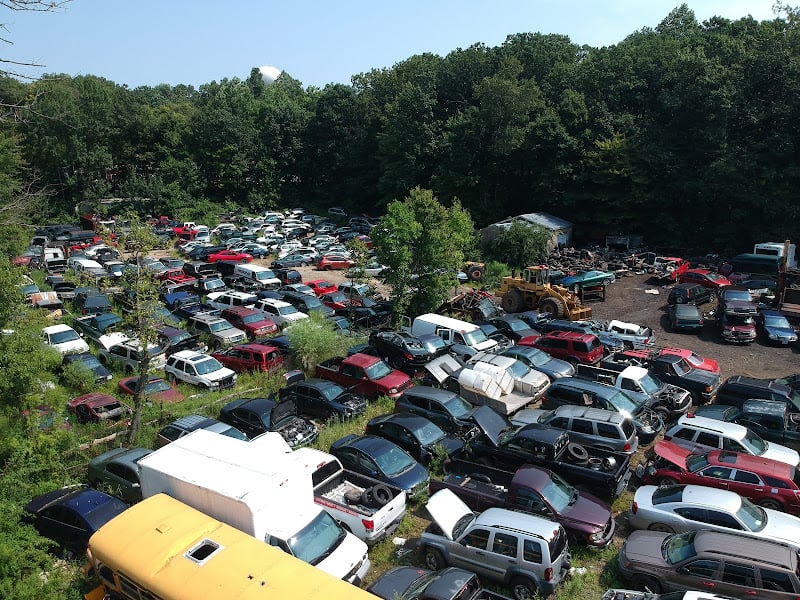 Reed&apos;s Auto Salvage Salvage yard at 1447 Telegraph Rd