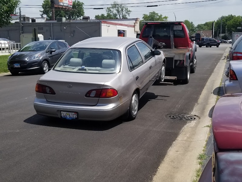 West Suburban Towing Towing service at 2900 W Lake St